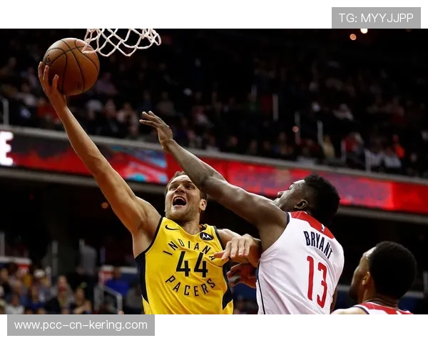 步行者球员自资创办青年训练营，支持家乡青训，步行者训练馆